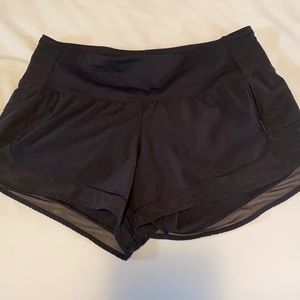 Lululemon shorts size 6